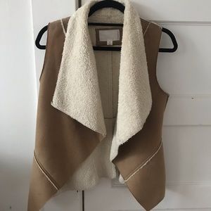 Tan Vest with Fur detail